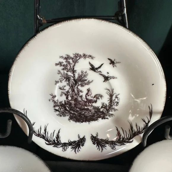 Aux Au Provence AUV2 black and white toile rooster pattern saucer - Picture 2 of 9